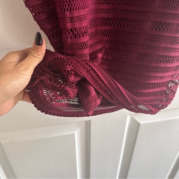 Guess Wine Sleeveless Slip on Bodycon Dress Size Small - Picture 8 of 8